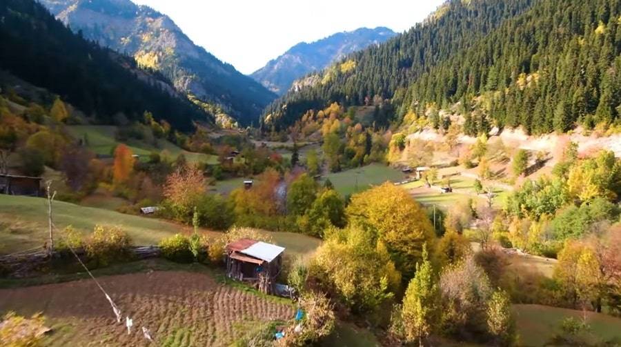 Autumn Paints Savsat, the 'Quiet City', in Brilliant Colors